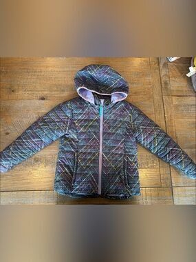 Cat & Jack Girls Quilted Hooded Puffer Jacket in Navy with Multicolor Dots